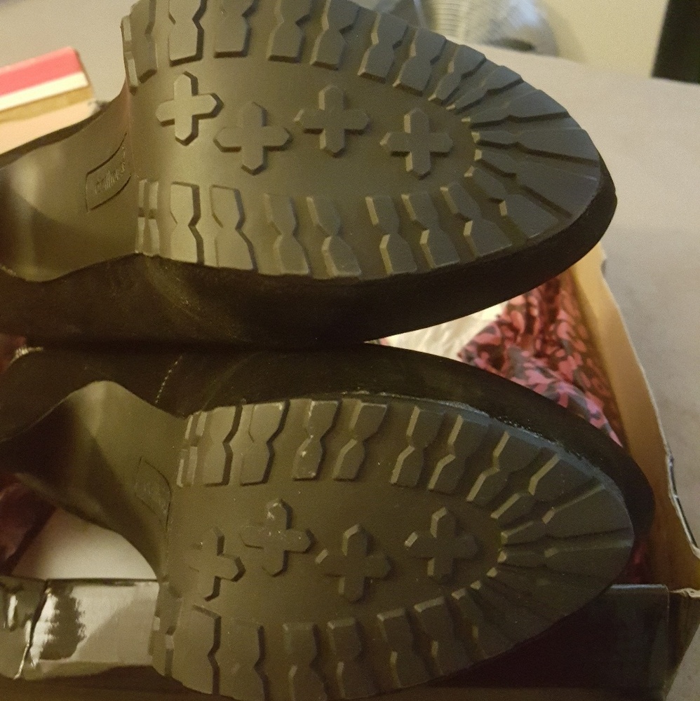 Booties - Picture 4 of 4